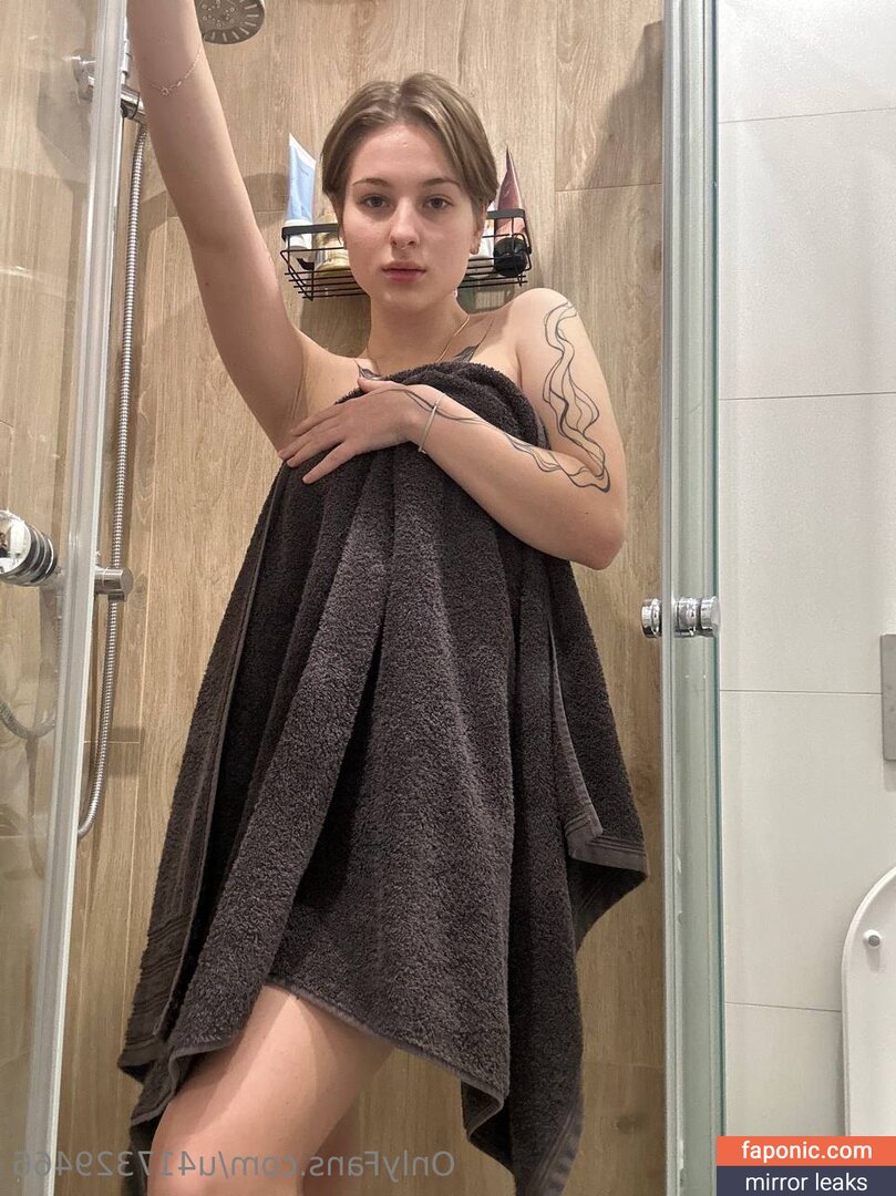Emmy_vv, emmy.v.v, luna_mul Nøgen Læk OnlyFans Foto #6