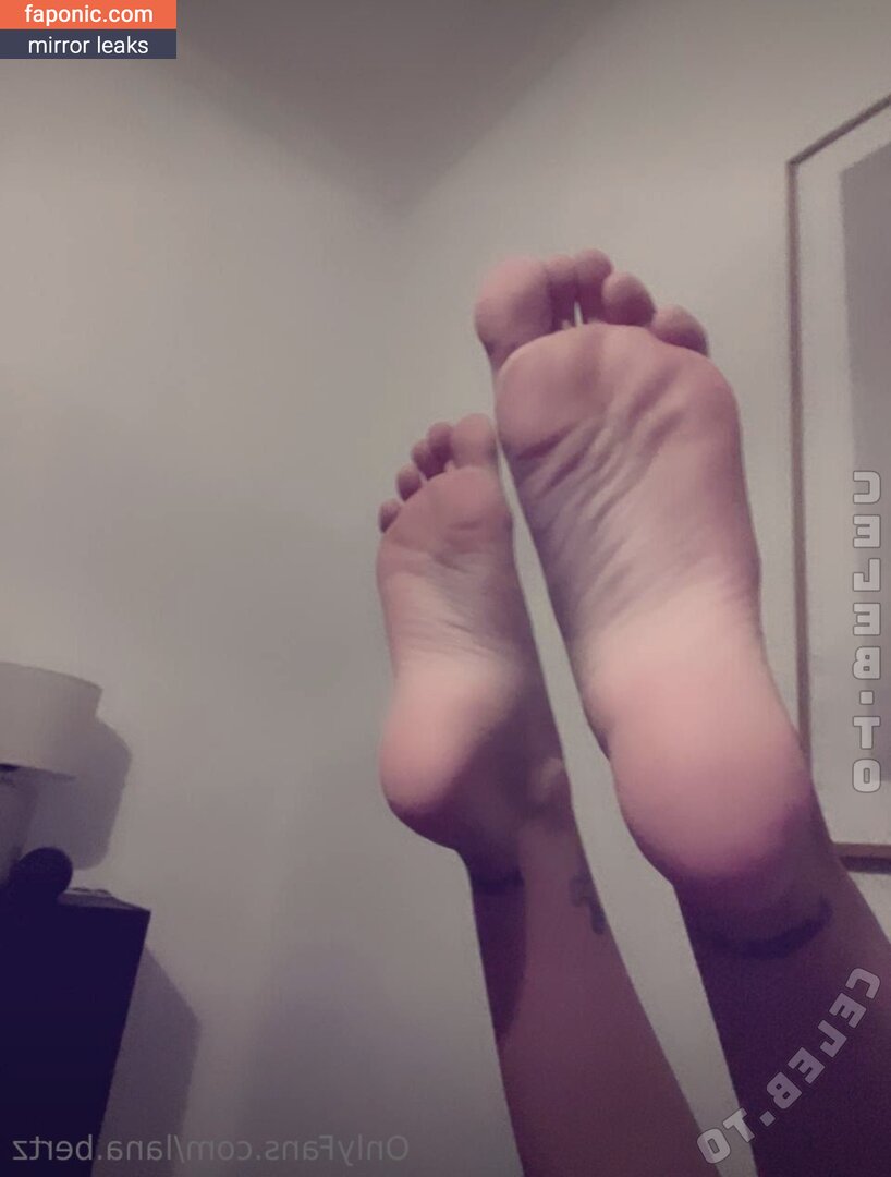Lana.Bertz Nøgen Læk OnlyFans Foto #2