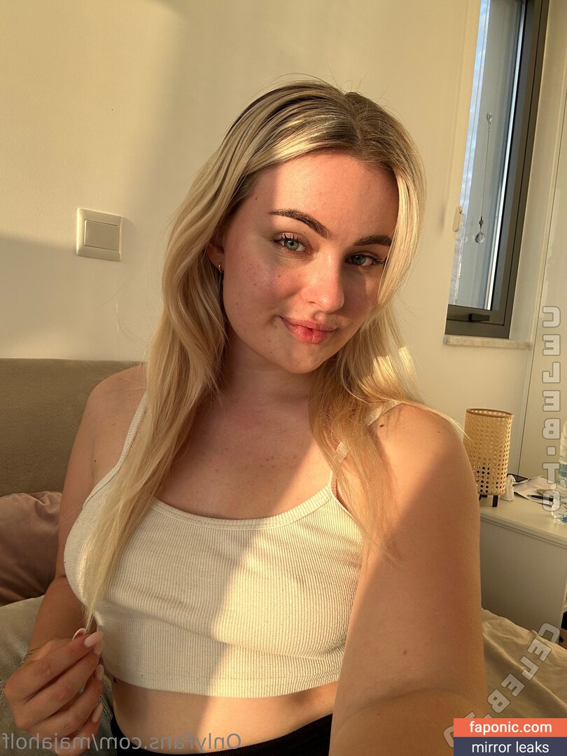 Maja Holf, azubi.maja, majaazubi, majaholf Nøgen Læk OnlyFans Foto #2
