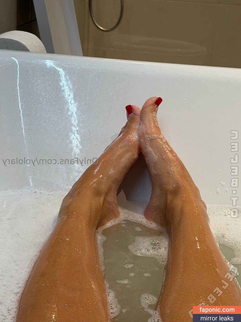 Yololary, https:, loewelary, yololaryy, yoloschnitzelx Nøgen Læk OnlyFans Foto #1