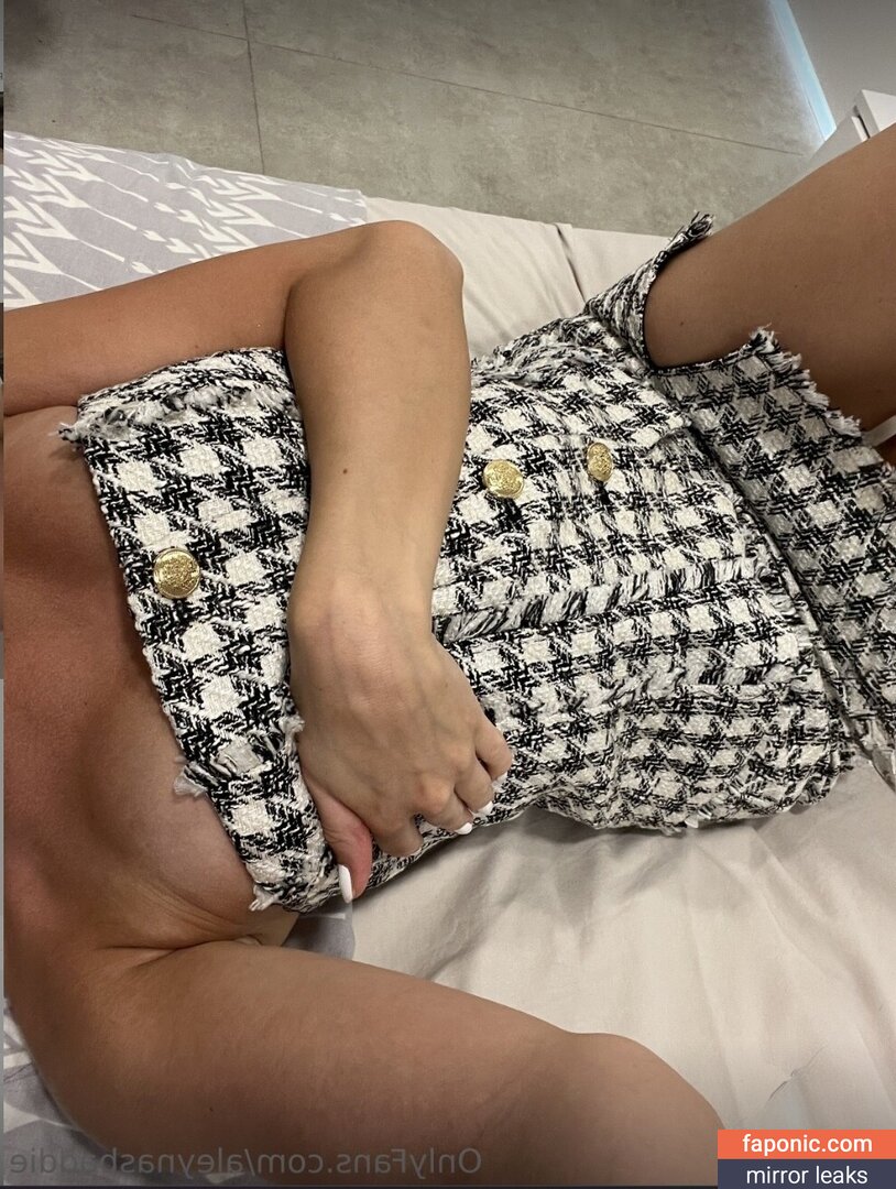 Aleynabaddie, aleynabaddiee, aleynasbaddie Nøgen Læk OnlyFans Foto #109