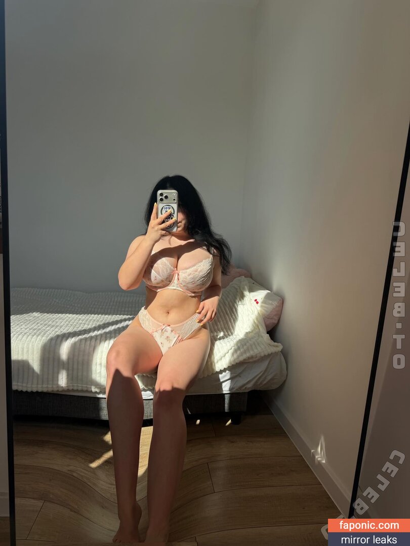 Miniloonaa, mini.loona Nøgen Læk OnlyFans Foto #104