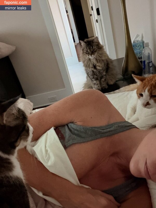 Tricia Helfer, officialtriciahelfer Nøgen Læk  Foto #3