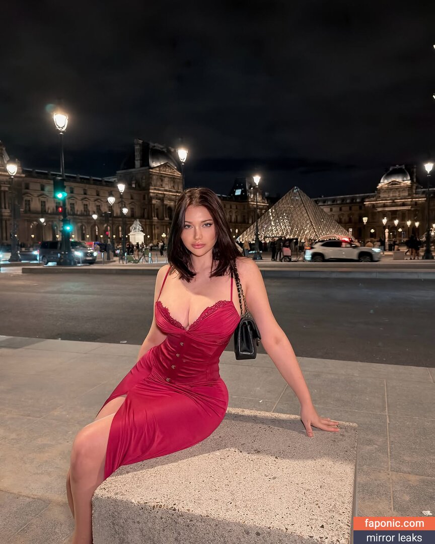 andreeamaresof, andreeamaresof_fanpage2022, blackwidof Nøgen Læk OnlyFans Foto #2