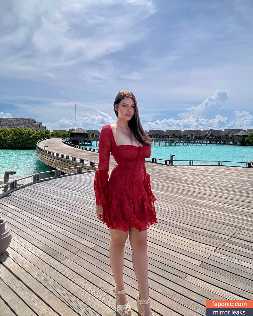 andreeamaresof, andreeamaresof_fanpage2022, blackwidof Nøgen Læk  Foto #3