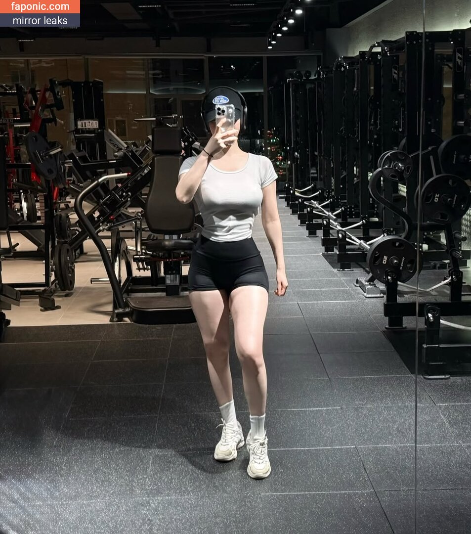 Evawishx, Evawxsh, hanxiao_ss, imeva Nøgen Læk OnlyFans Foto #40