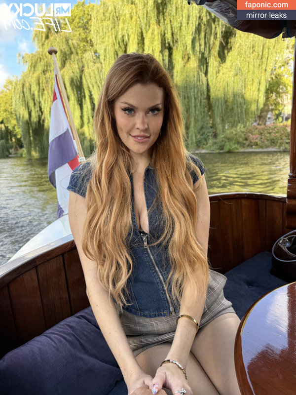 Elly Clutch, PeachGoneWild, ellyclutch, ellyclutchh Nøgen Læk OnlyFans Foto #130