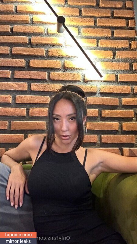 suelina, suelinaa Nøgen Læk OnlyFans Foto #4