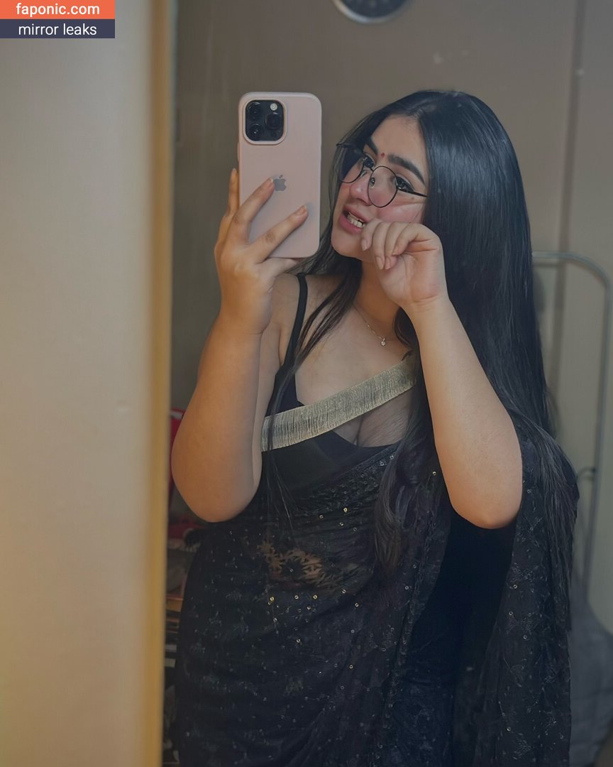 Aarohi Tirpude, aarohitirpude_ Nøgen Læk  Foto #31