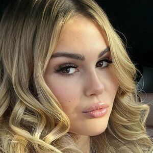 Herrin Bella