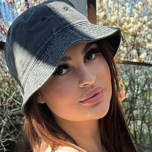 Savala Tee