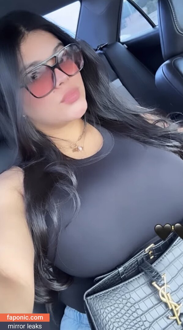 Xyanely222